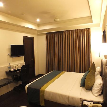 Hotel Regalia Tirupati Bagian luar foto