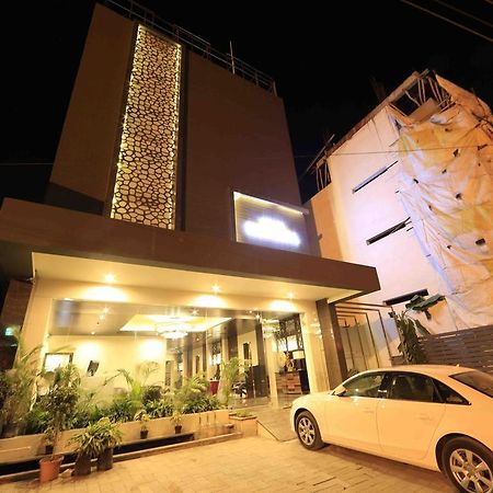 Hotel Regalia Tirupati Bagian luar foto