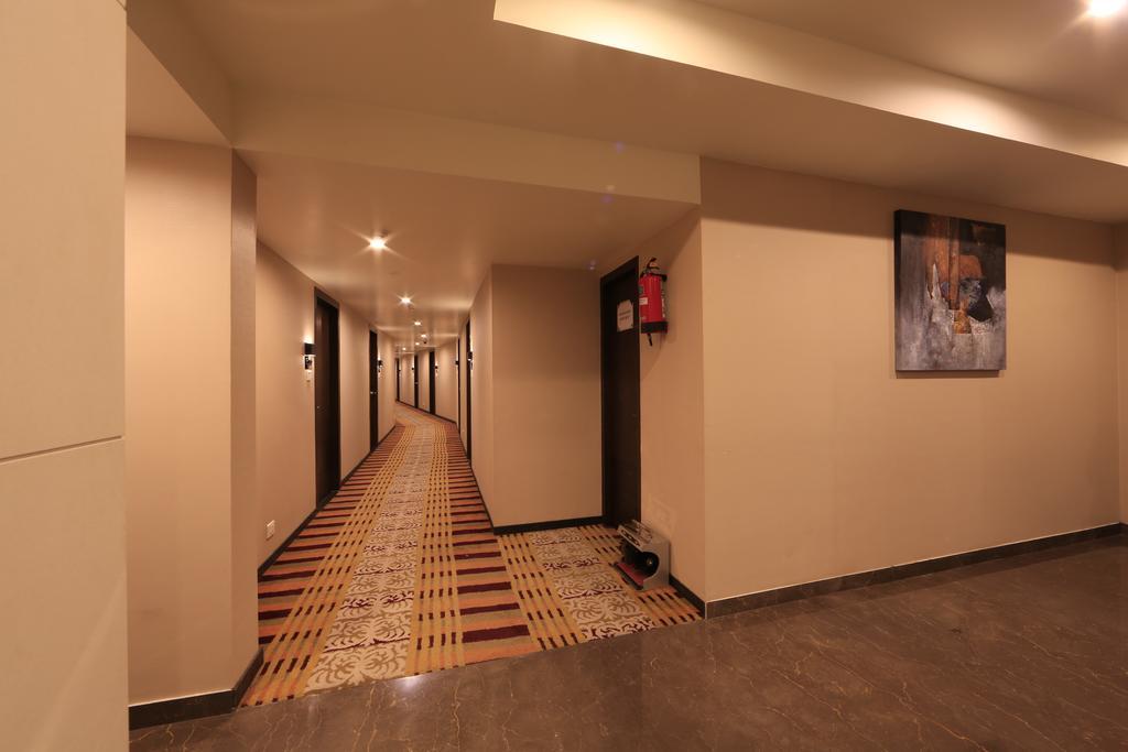 Hotel Regalia Tirupati Bagian luar foto