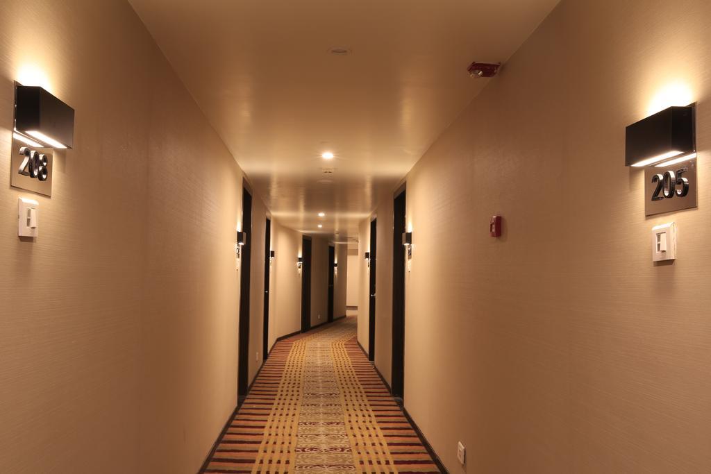 Hotel Regalia Tirupati Bagian luar foto