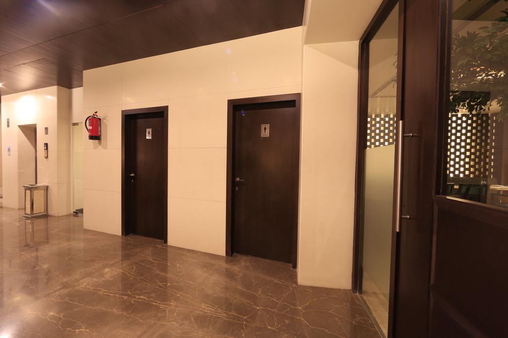 Hotel Regalia Tirupati Bagian luar foto