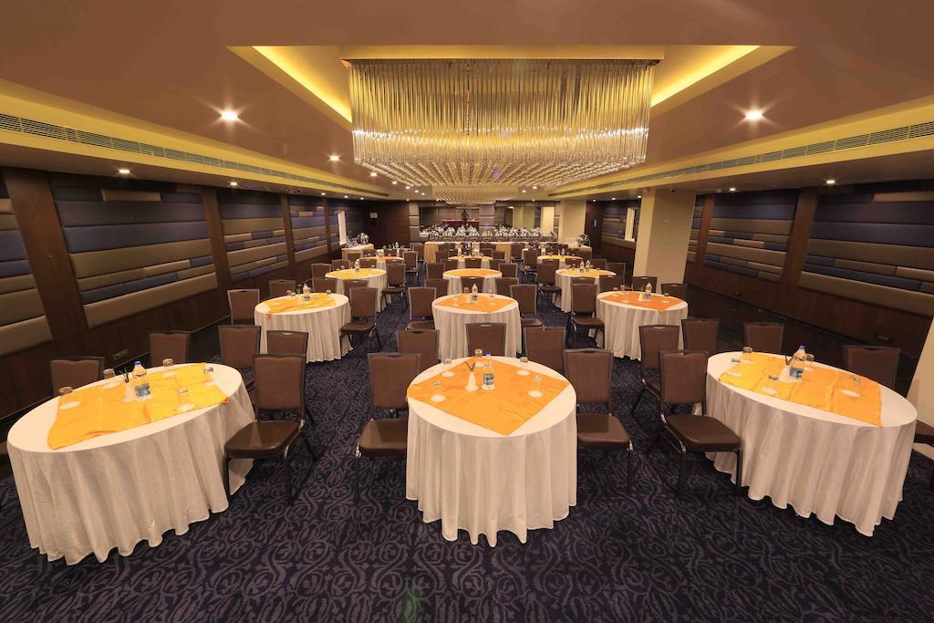 Hotel Regalia Tirupati Bagian luar foto