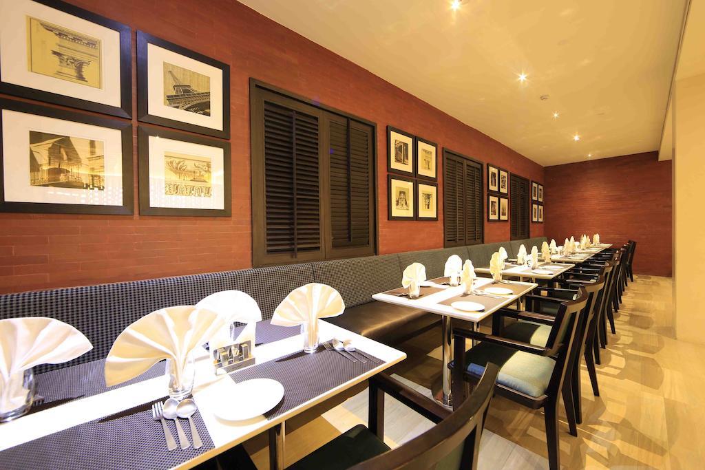 Hotel Regalia Tirupati Bagian luar foto