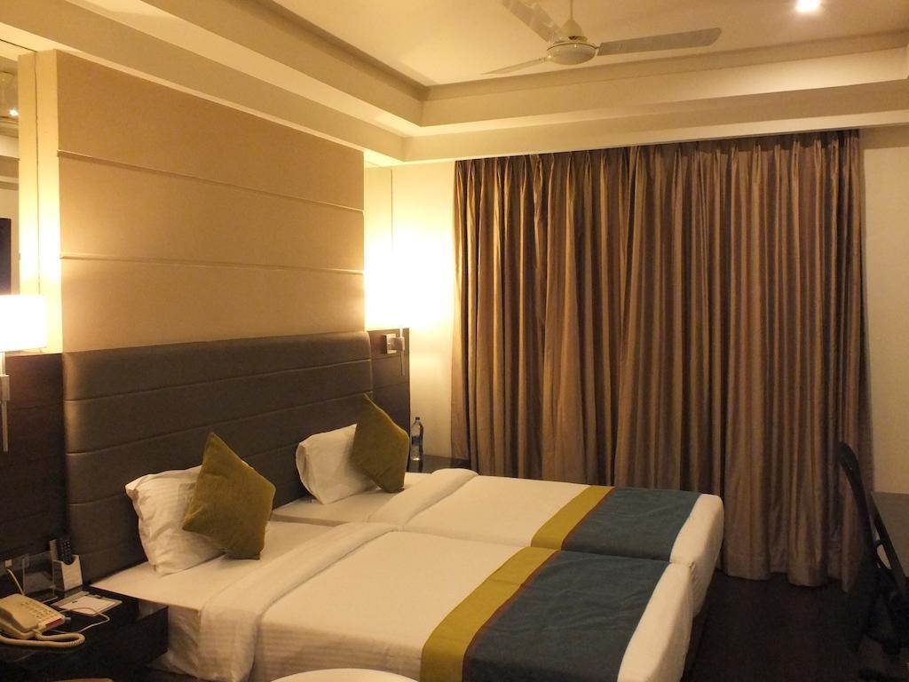 Hotel Regalia Tirupati Bagian luar foto