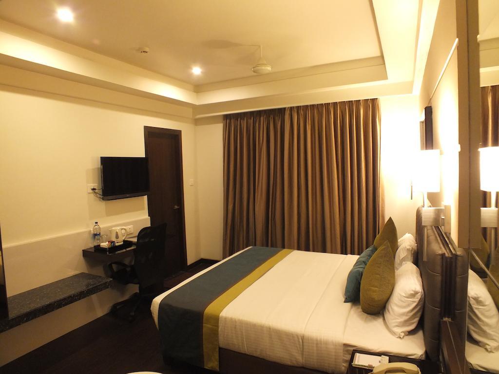 Hotel Regalia Tirupati Bagian luar foto