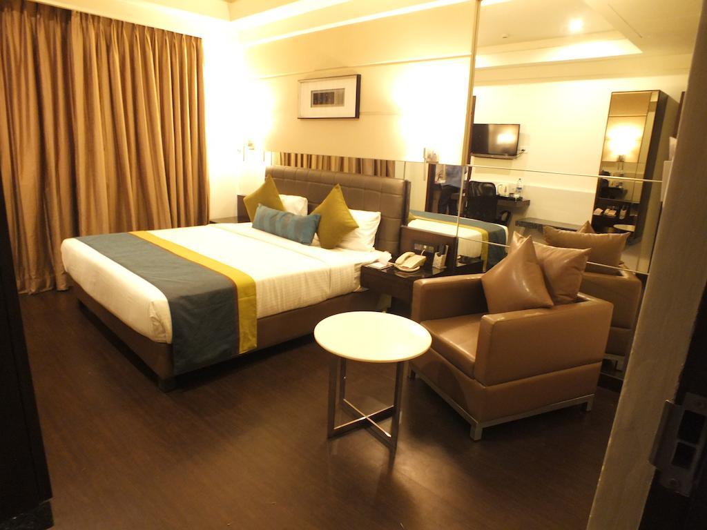 Hotel Regalia Tirupati Bagian luar foto