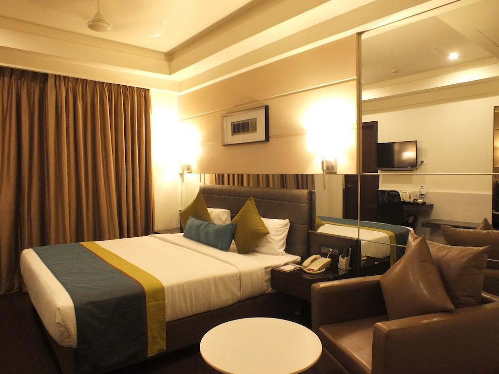 Hotel Regalia Tirupati Bagian luar foto