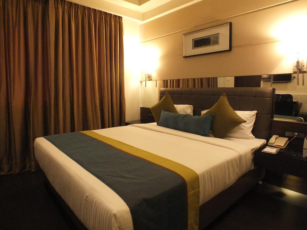 Hotel Regalia Tirupati Bagian luar foto