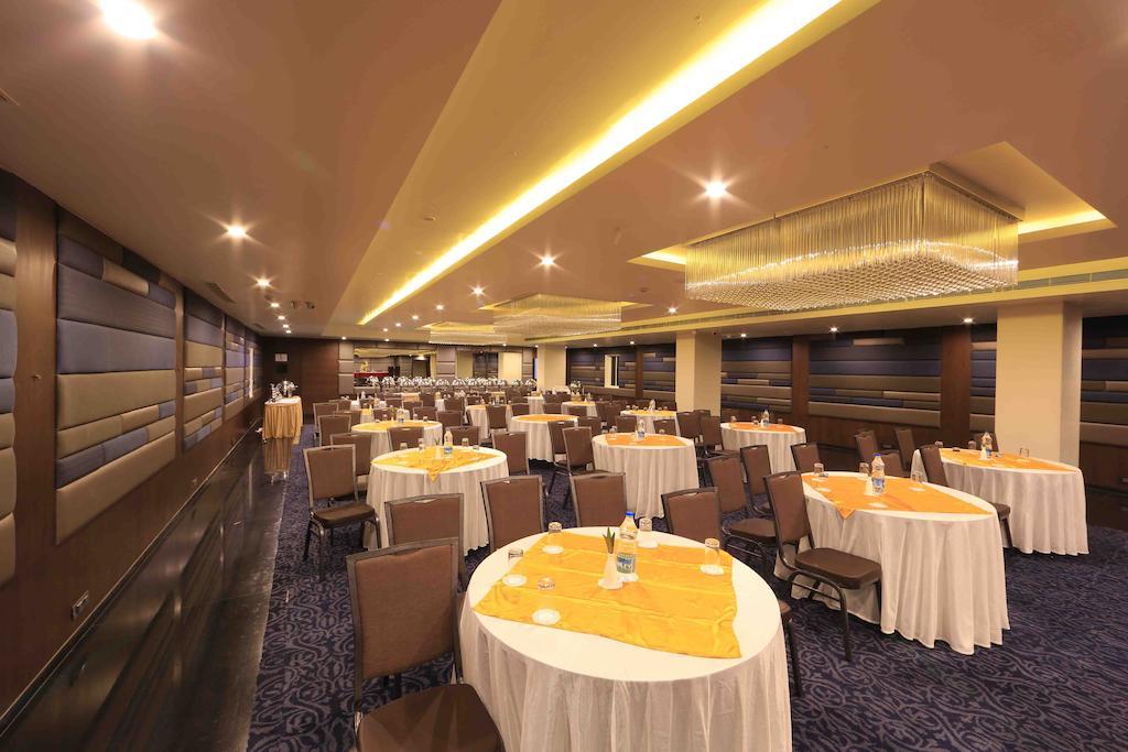Hotel Regalia Tirupati Bagian luar foto