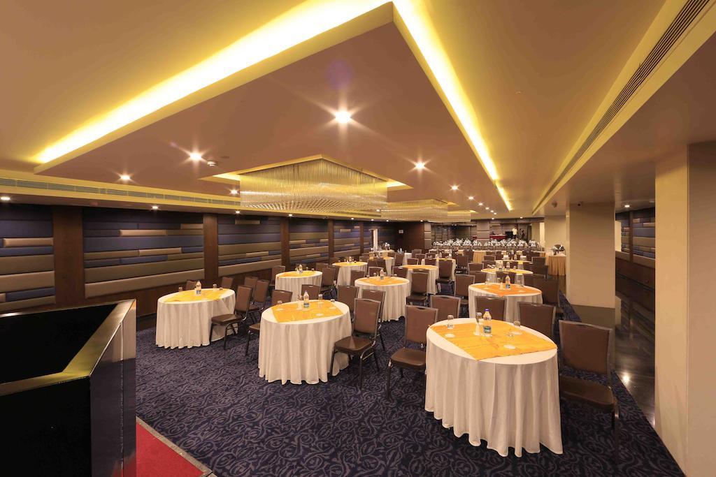 Hotel Regalia Tirupati Bagian luar foto