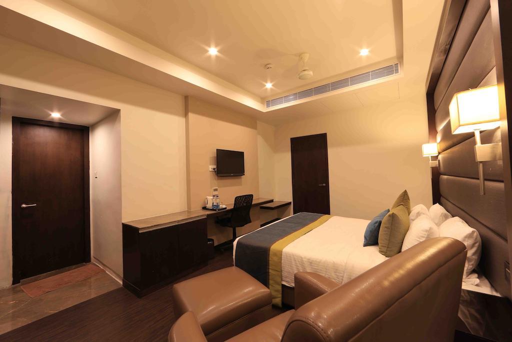 Hotel Regalia Tirupati Bagian luar foto
