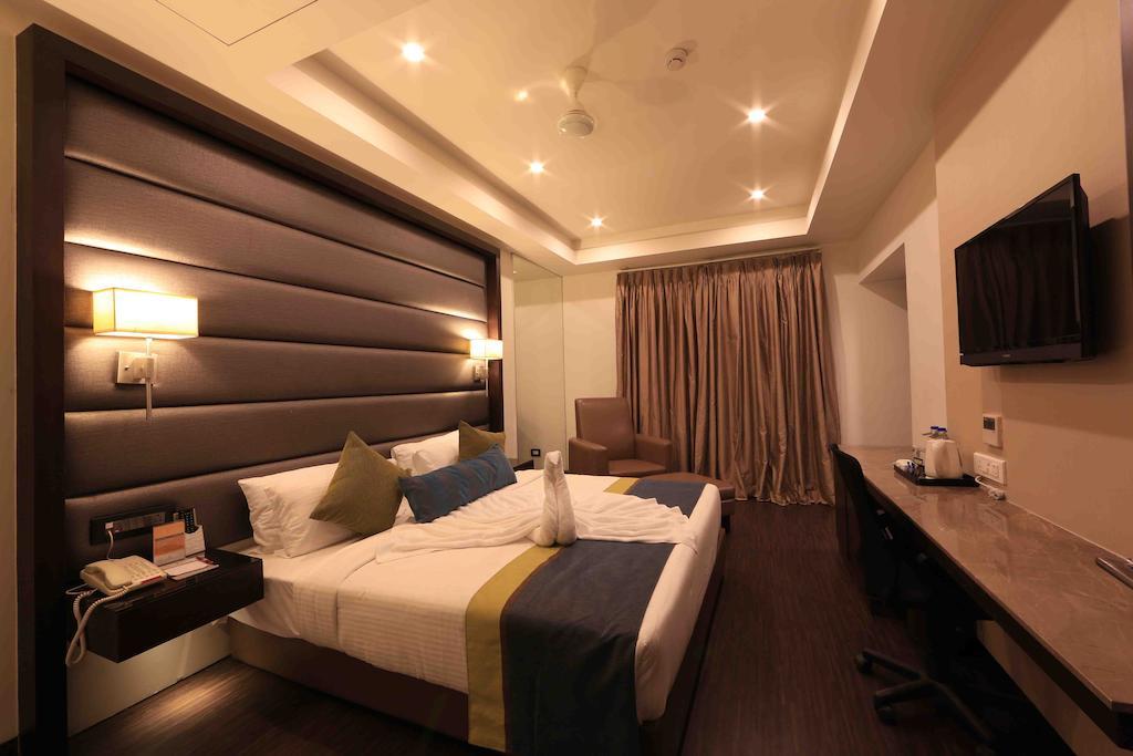 Hotel Regalia Tirupati Bagian luar foto