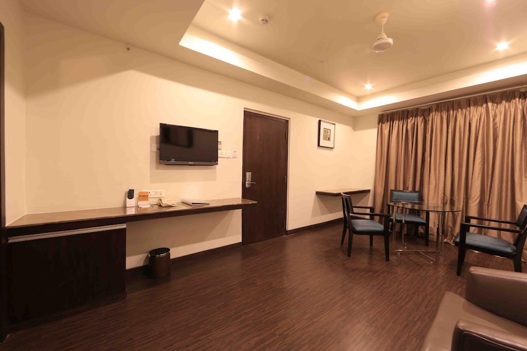 Hotel Regalia Tirupati Bagian luar foto