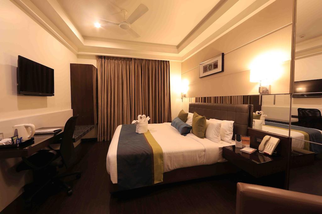 Hotel Regalia Tirupati Bagian luar foto