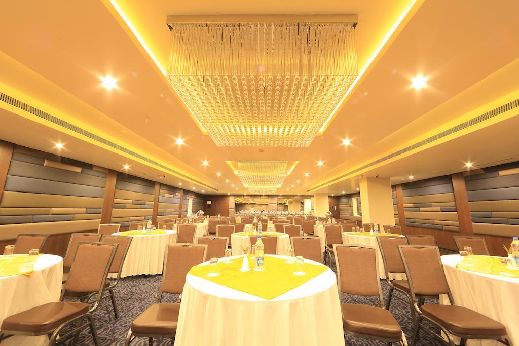 Hotel Regalia Tirupati Bagian luar foto